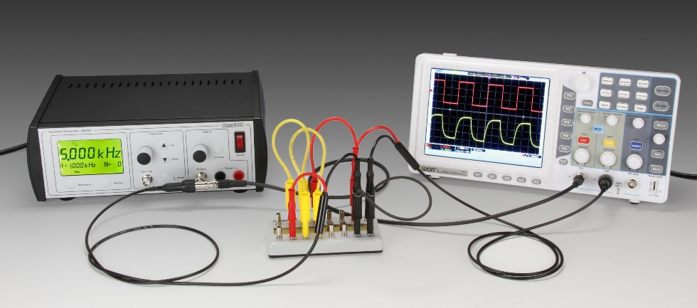 Bộ thí nghiệm về khảo sát mạch điện RLC, Bộ thí nghiệm về dòng điện xoay chiều: khảo sát mạch điện RLC